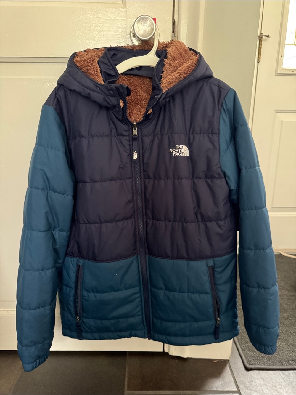 The North Face Boys Two-Tone Puffer Jacket in Navy and Teal